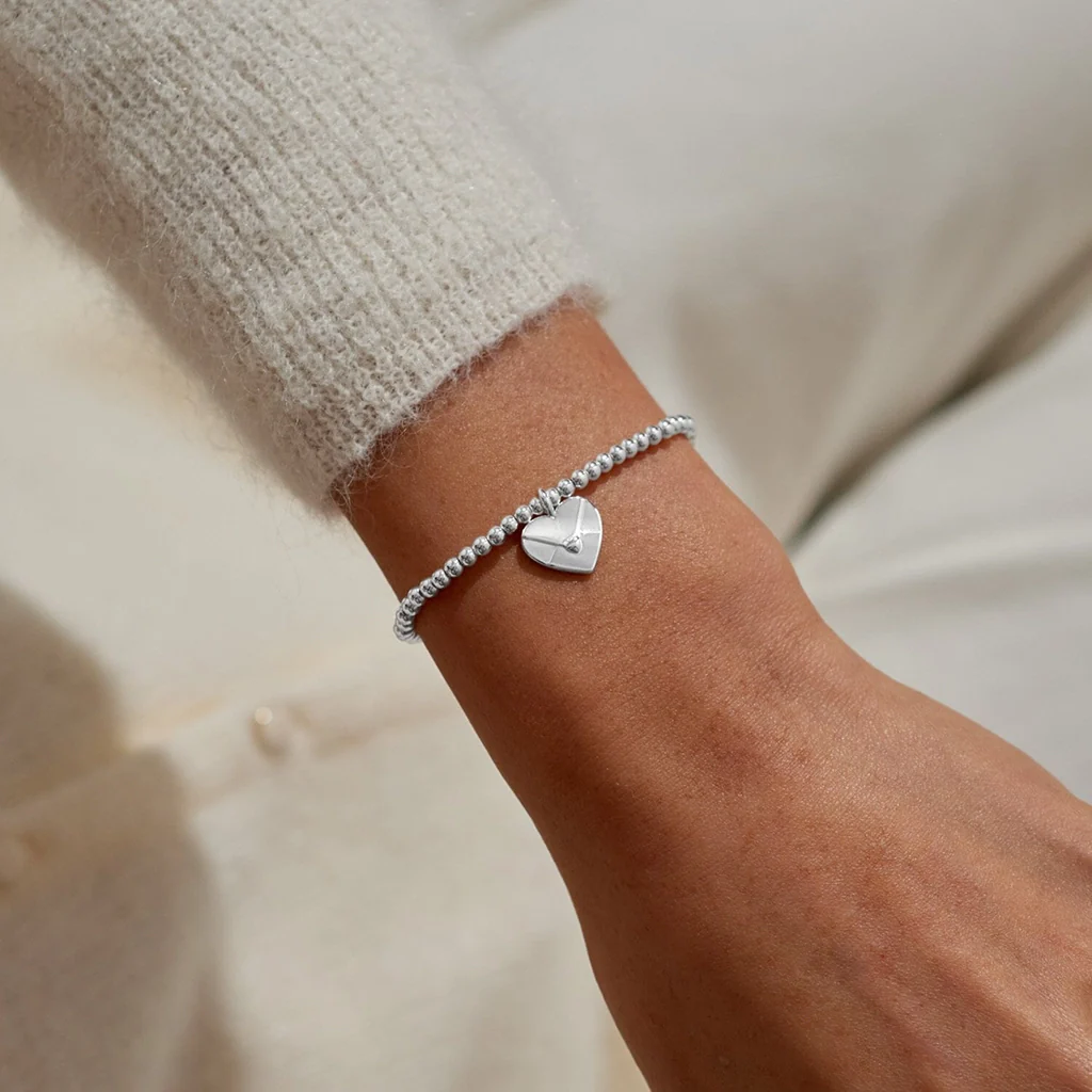 A Littles & Co : A Little 'Sending Love' Bracelet - Image 2