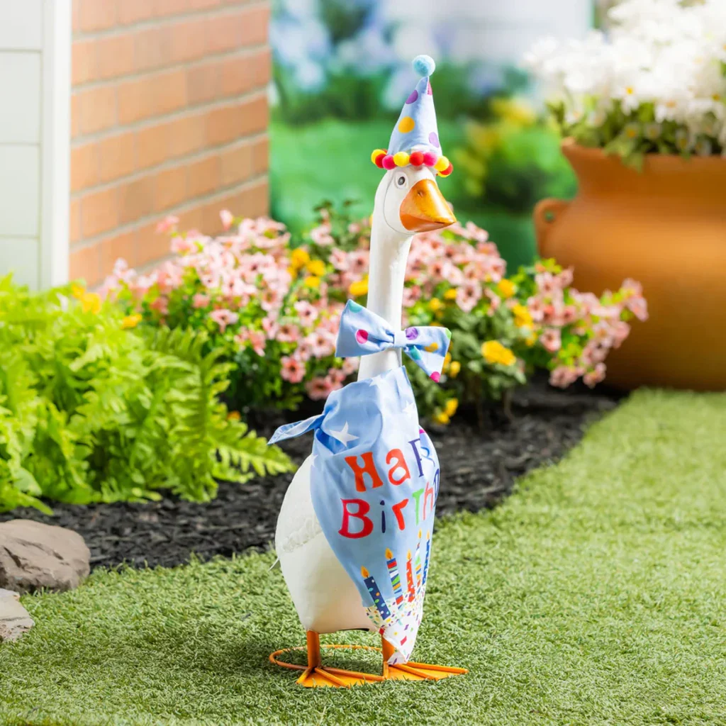 Evergreen : Porch Goose Outfit. Birthday Boy