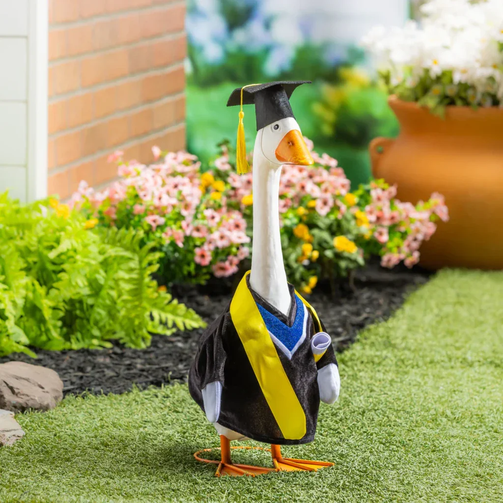 Evergreen : Porch Goose Outfit, Graduation Day - Image 2