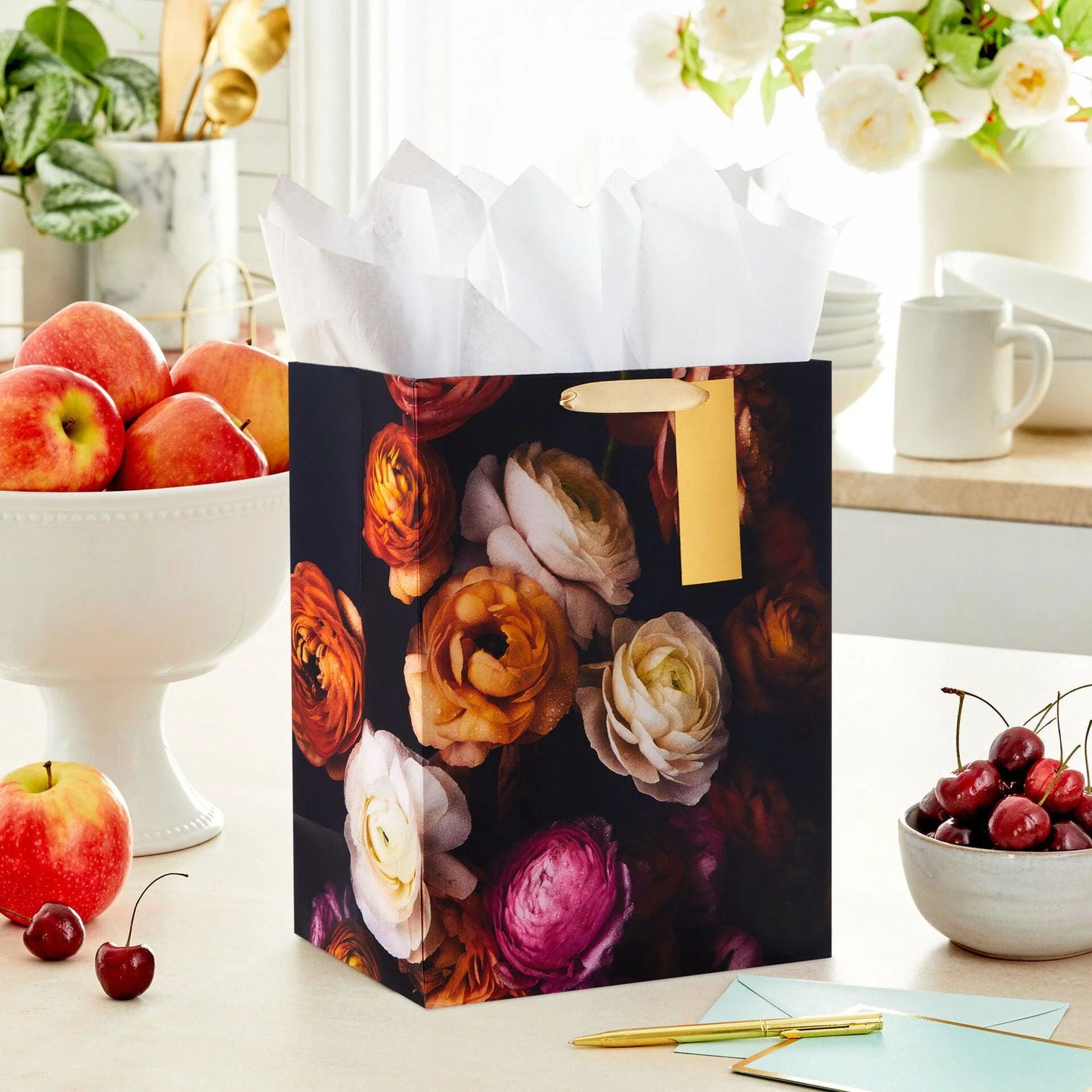 Hallmark : 13" Dark Floral Large Gift Bag - Image 2