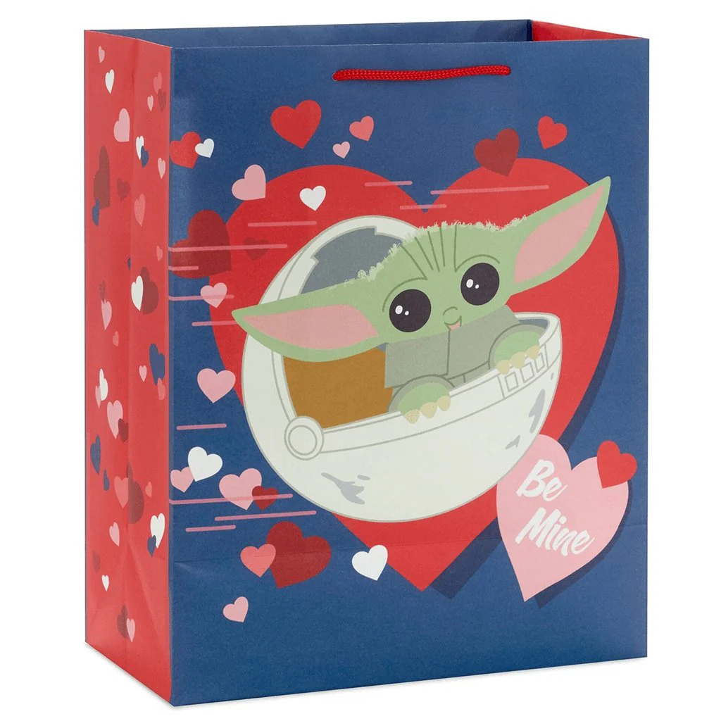 Hallmark : 13" Star Wars: The Mandalorian™ Grogu™ and Hearts Large Gift Bag - Image 6