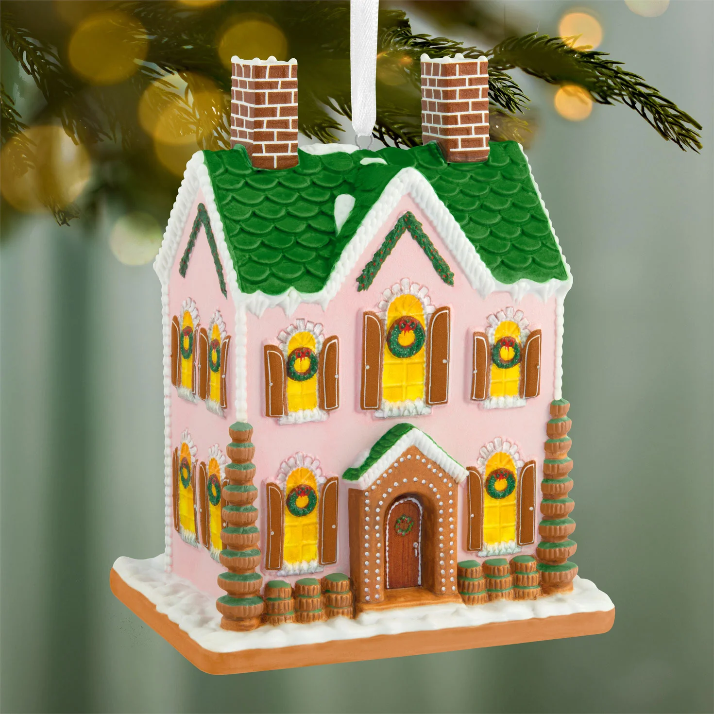 Hallmark : 2026 Keepsake Gorgeous Gingerbread House (132)