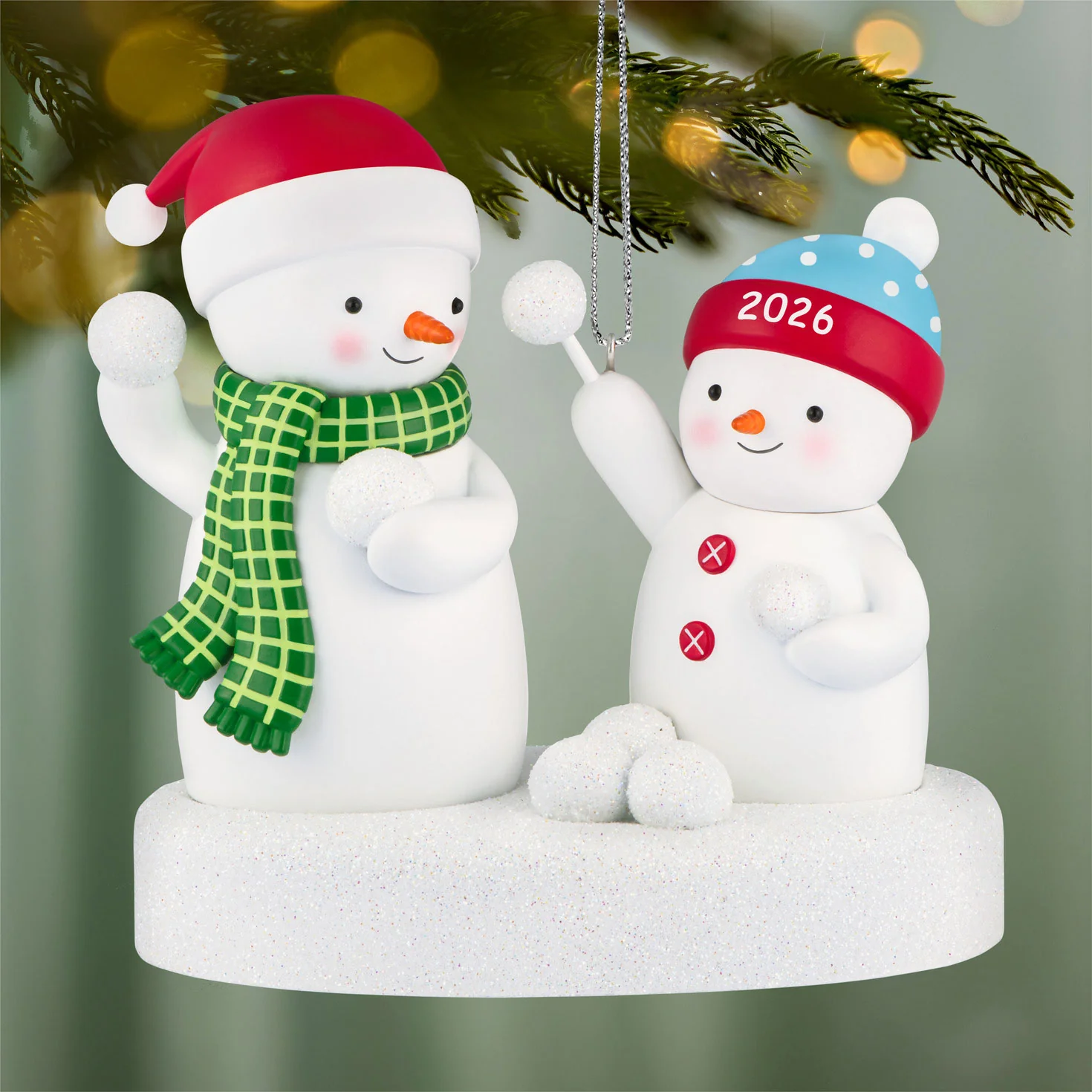 Hallmark : 2026 Keepsake Snowball Fight (276)