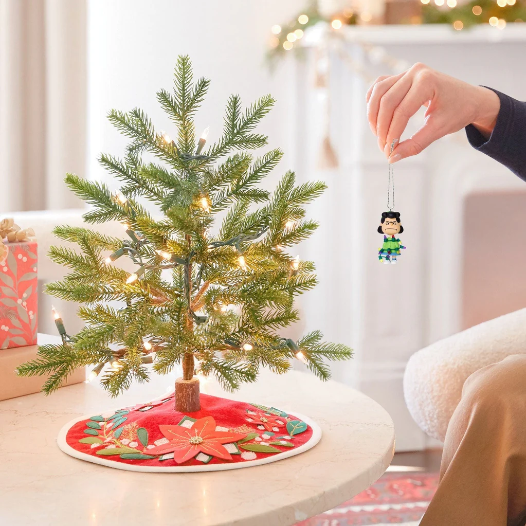 Hallmark : 2026 Keepsake The Peanuts® Gang Lucy's All Tangled Up! Ornament (193) - Image 7