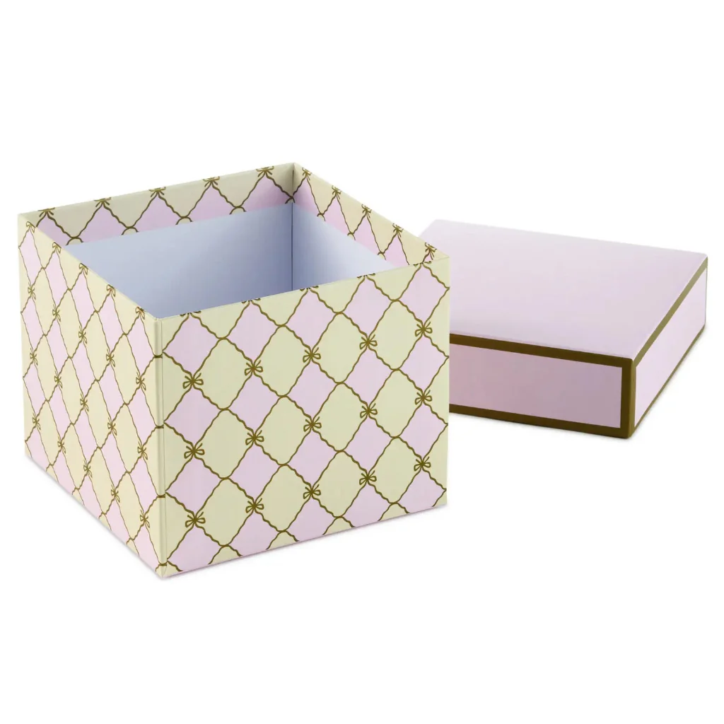 Hallmark : 5" Square Gold Bow Lattice on Pink and Cream Gift Box - Image 4