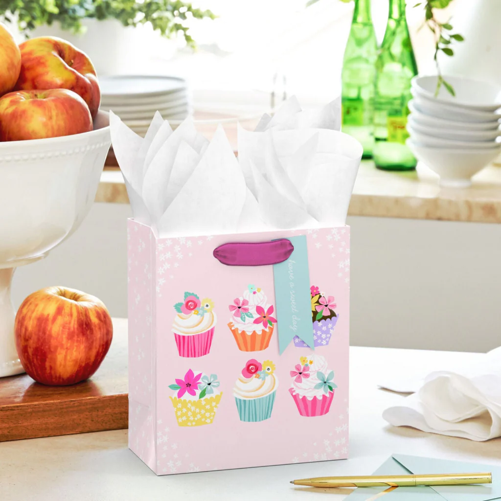 Hallmark : 6.5" Floral Cupcakes on Pink Small Gift Bag - Image 2