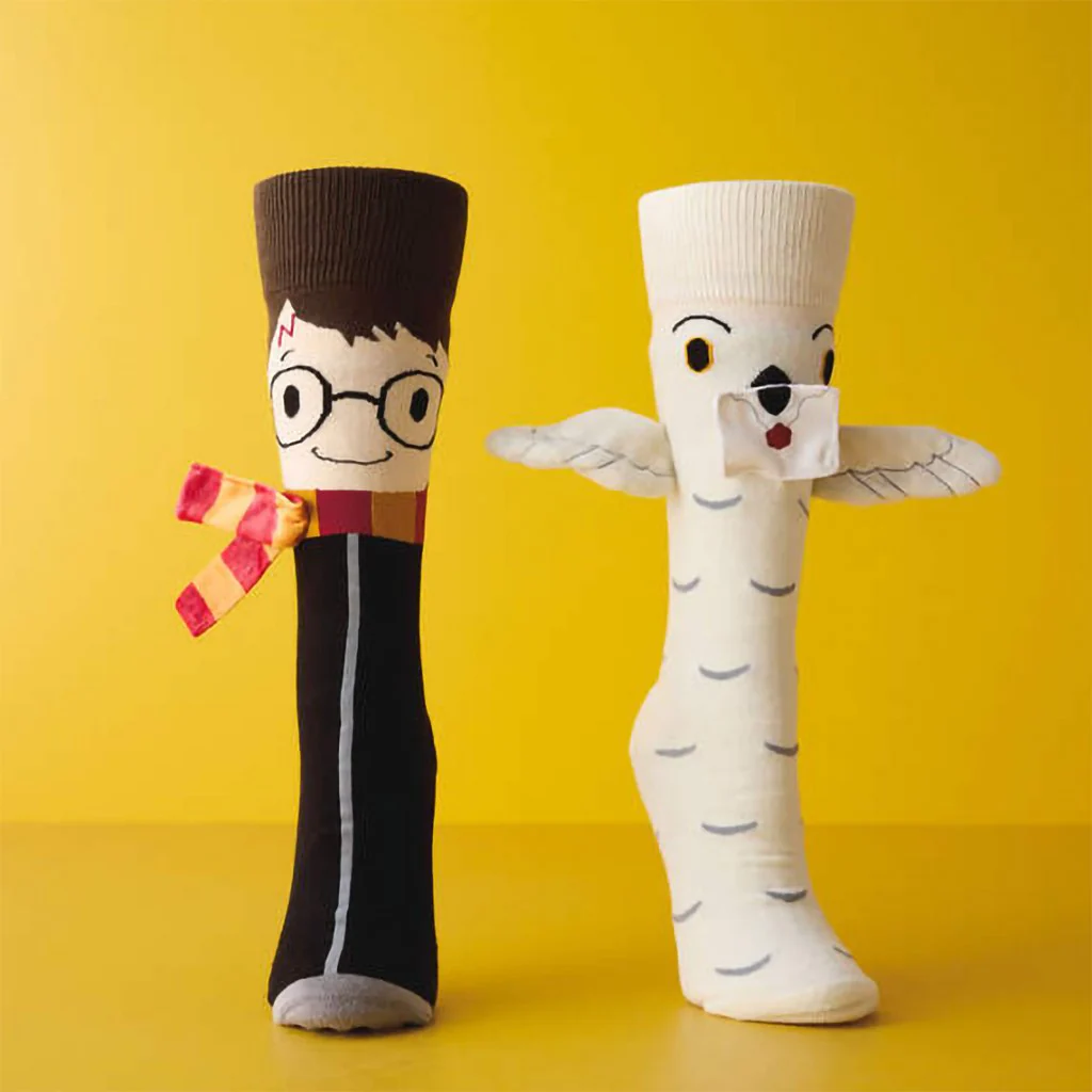 Hallmark : Harry Potter™ and Hedwig™ Novelty Crew Socks - Image 3