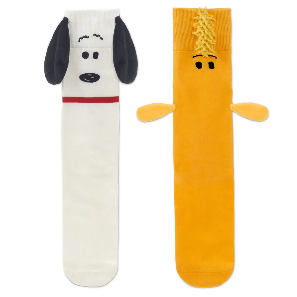 Hallmark : Peanuts® Snoopy and Woodstock Mismatched Novelty Socks