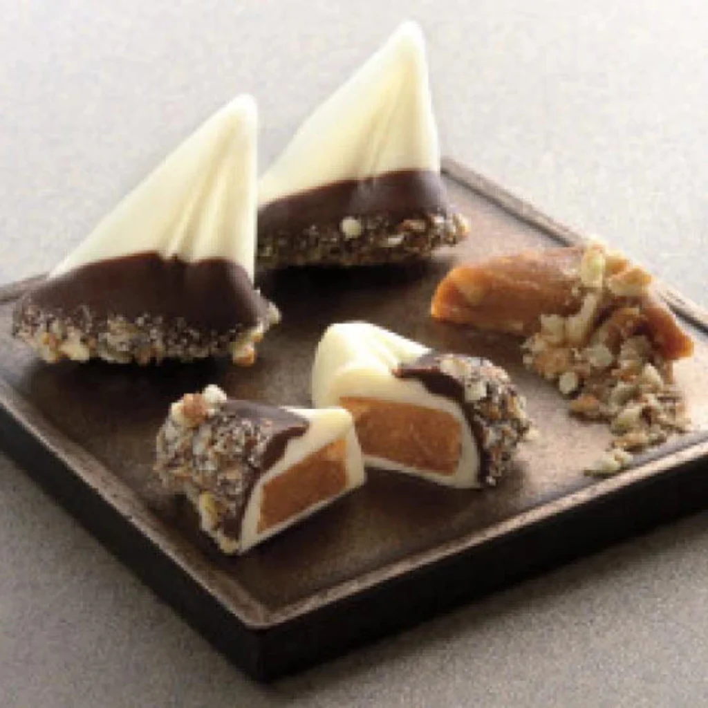 Harbor Sweets : Sweet Sloops Gable Box - 12 PC - Image 2