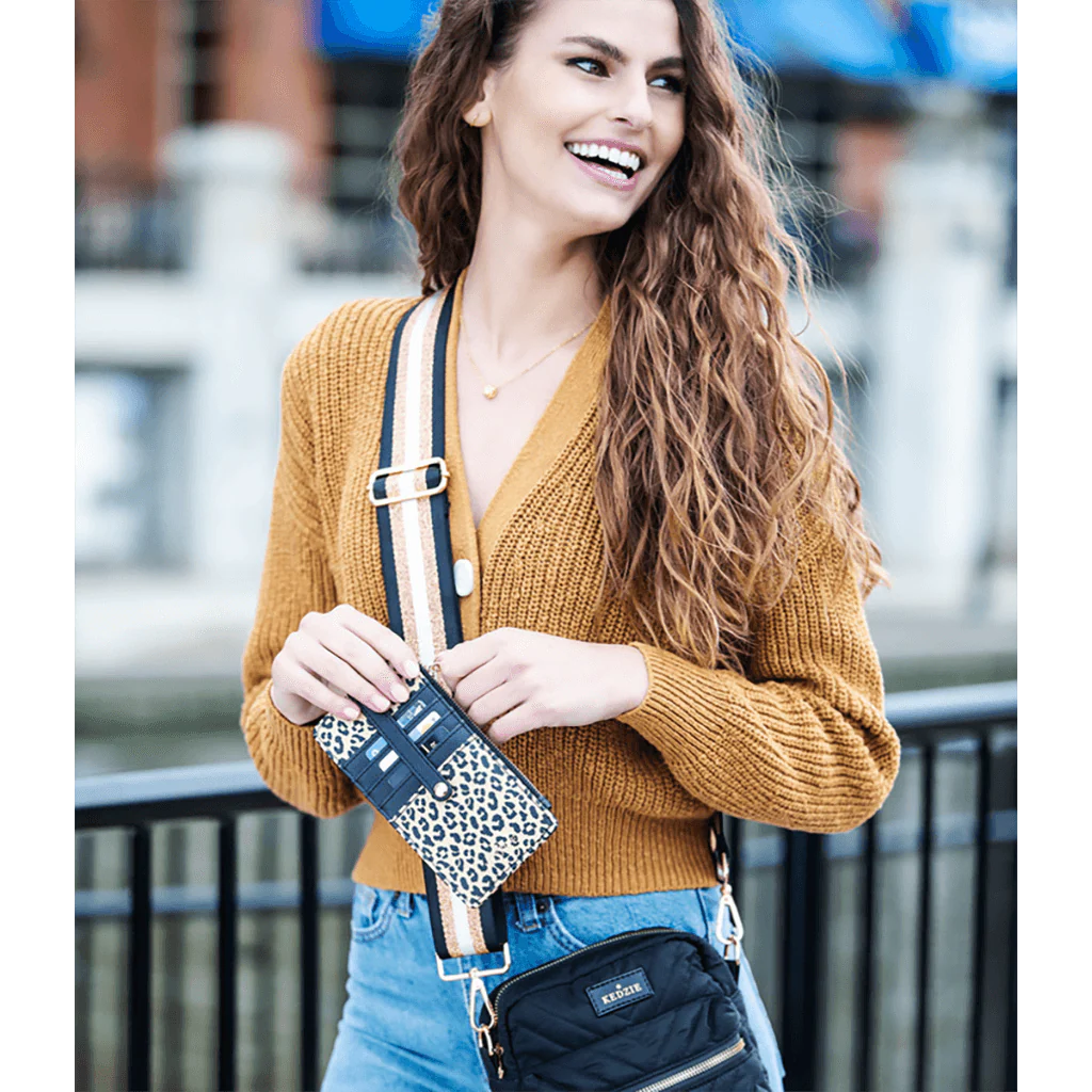 Kedzie : Essentials Only Zippered Wallet - Image 7