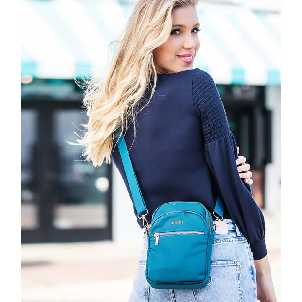 Kedzie : Roundtrip Convertible Sling Bag - Image 5