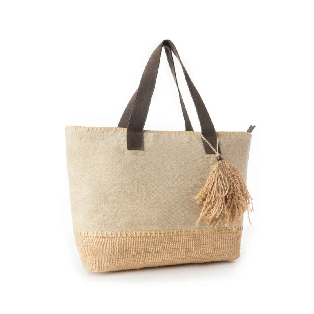 Myra Bag : Willow Wanderer Tote Bag in Prairie Dust - Image 2