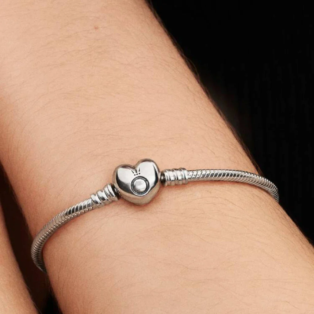 Pandora : Moments Heart & Snake Chain Bracelet - Image 4