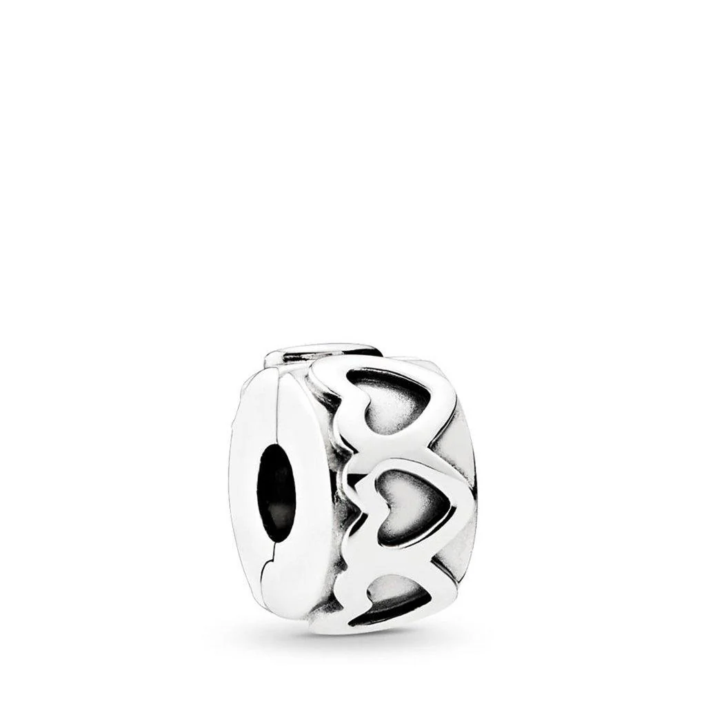 PANDORA : Row of Hearts Clip Charm