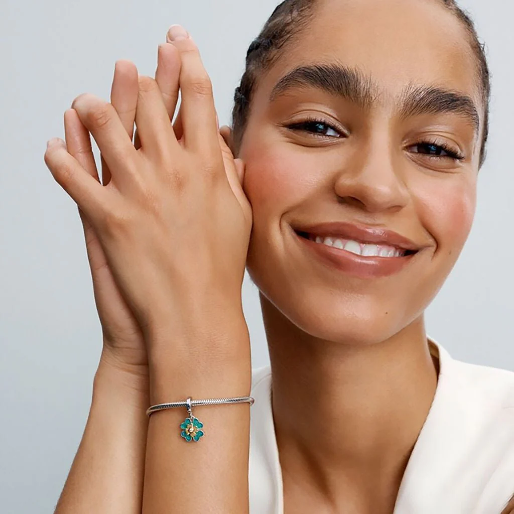 PANDORA : Spinnable Four Leaf Clover Lab-Grown Diamond Dangle Charm - Image 3