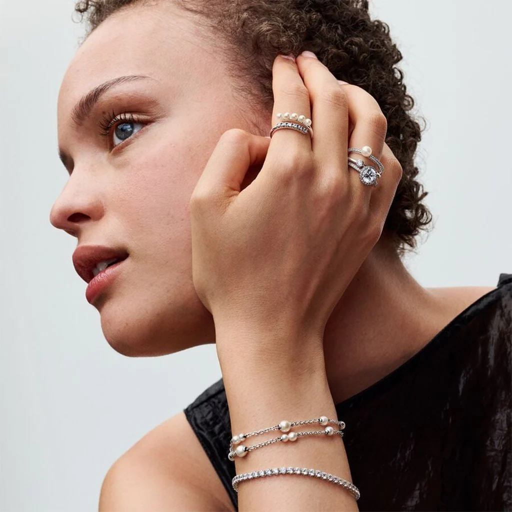 PANDORA : Treated Freshwater Cultured Pearl Station Chain Bracelet - Sterling Silver - Image 3