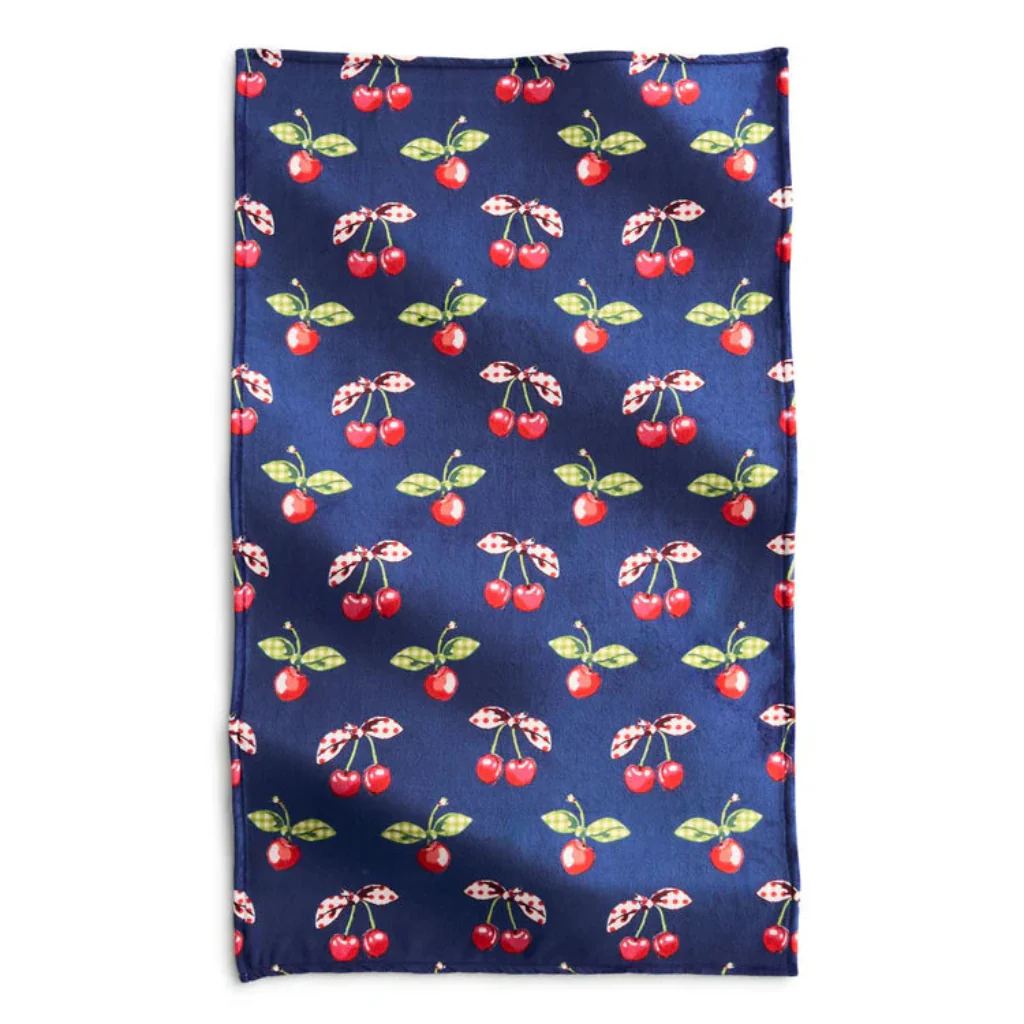 Vera Bradley : Plush Throw Blanket Cherry Picking - Image 2