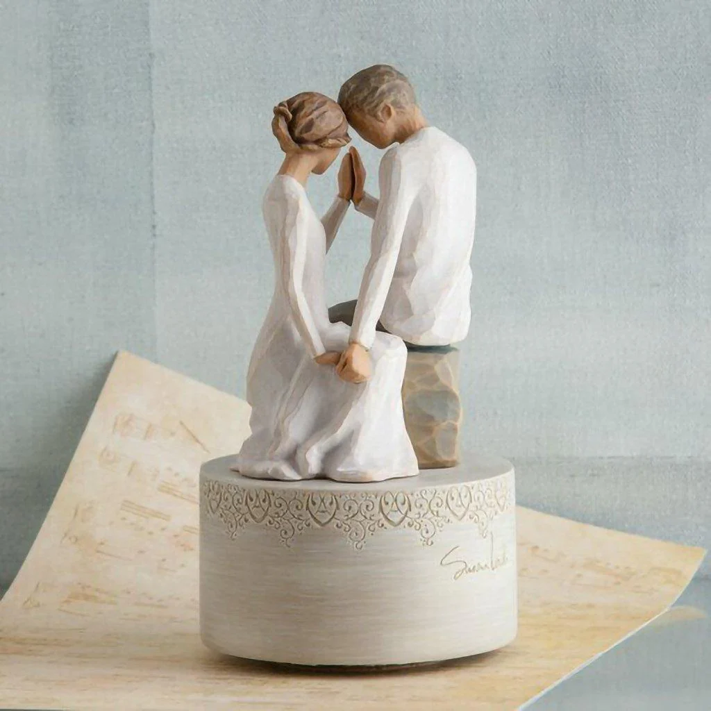 Willow Tree : "Around You" Musical Figurine - Image 3