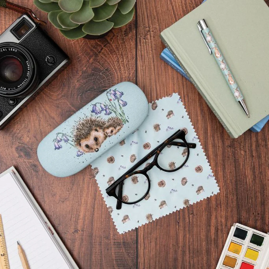 Wrendale : 'Love and Hedgehugs' hedgehog Eye Glass Case - Image 4