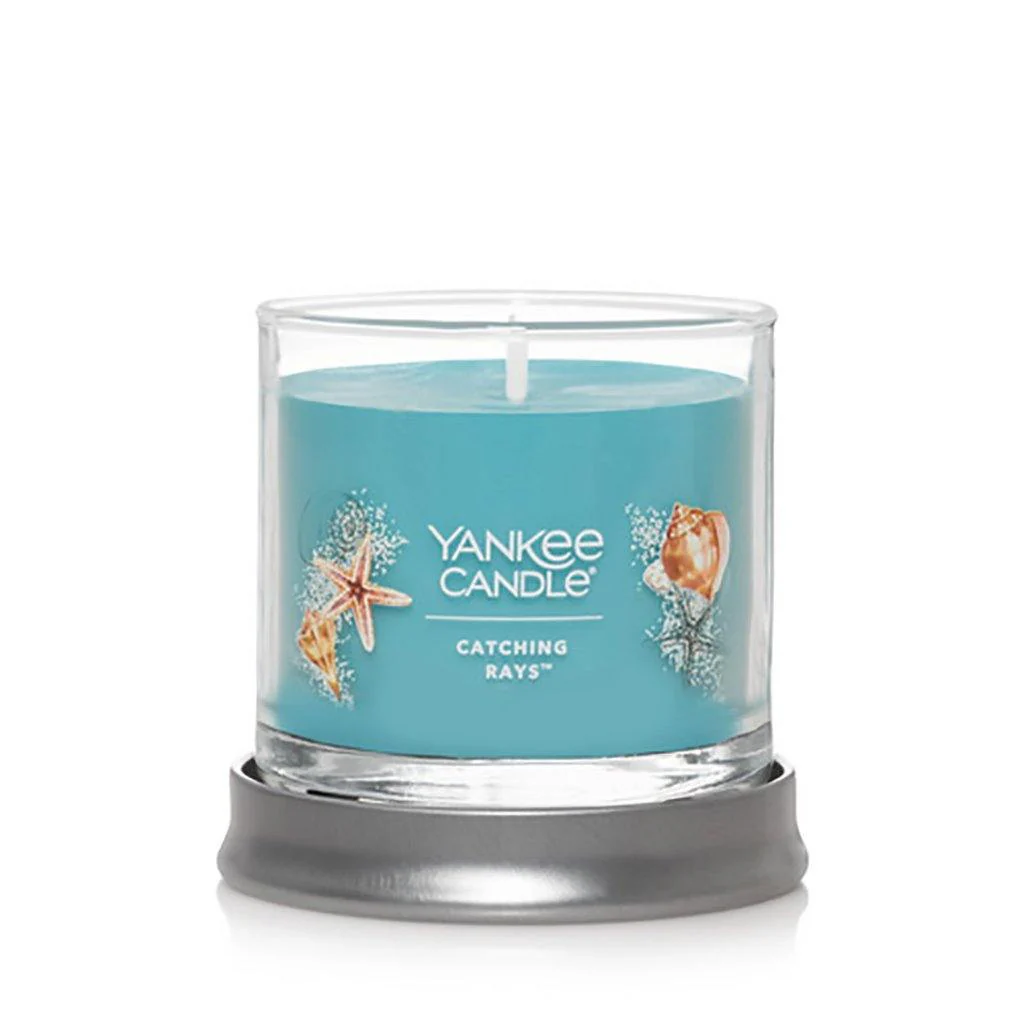 Yankee Candle : Signature Small Tumbler Candle in Catching Rays - Image 2