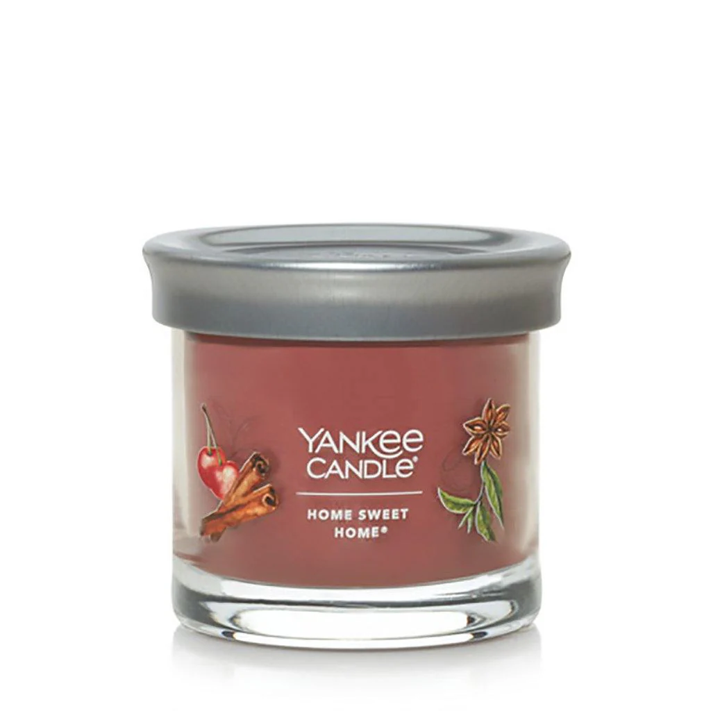 Yankee Candle : Signature Small Tumbler Candle in Home Sweet Home